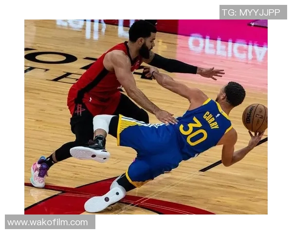2015年NBA火箭与勇士常规赛精彩回顾视频分享与分析